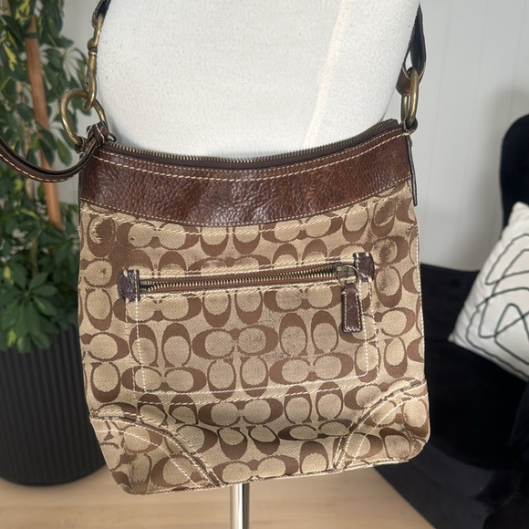 COACH Signature Crossbody Bag 10403 - Picture 2 of 9